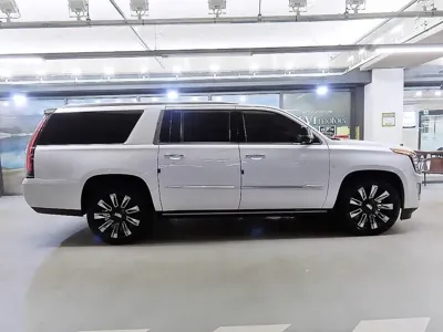 Cadillac Escalade 2016, 180005 км, за 17133.56 USD