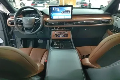 Lincoln Aviator 2021, 67800 км, за 40216 USD - фото 12