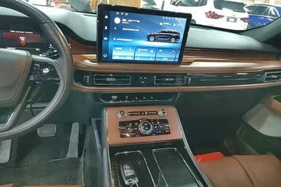 Lincoln Aviator 2021, 67800 км, за 40216 USD - фото 15