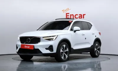Volvo XC40 · 2023 год