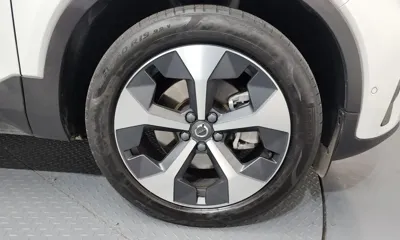 Volvo XC40 2023, 21905 км, за 22725.78 USD