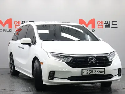 Honda Odyssey 2023, 90926 км, за 22252.86 USD