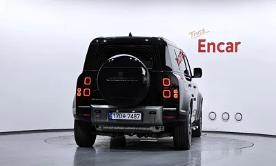 Land Rover Defender 2025, 27859 км, за 60521.2 USD