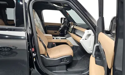 Land Rover Defender 2025, 27859 км, за 60521.2 USD - фото 26