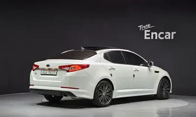 Kia K5 2013, 188716 км, за 2642.38 USD
