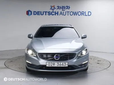 Volvo V60 · 2018 год