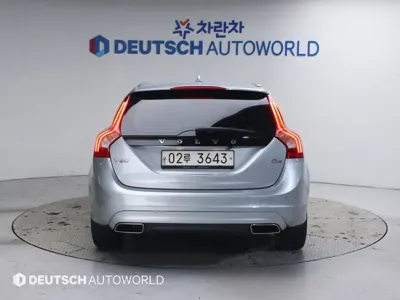 Volvo V60 2018, 232706 км, за 4294.68 USD