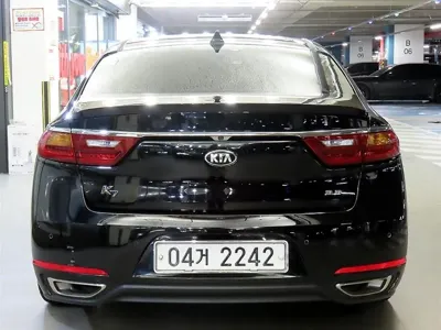 Kia K7 2017, 109293 км, за 5901.27 USD