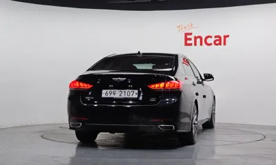 Hyundai Genesis 2014, 154138 км, за 5939.87 USD