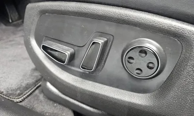 Hyundai Genesis 2014, 154138 км, за 5939.87 USD - фото 18