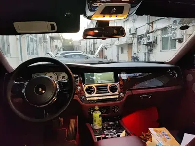 Rolls-Royce Ghost 2010, 170000 км, за 155971.08 USD