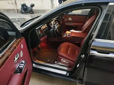 Rolls-Royce Ghost 2010, 170000 км, за 155971.08 USD