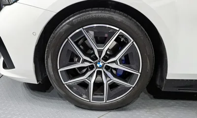 BMW 5-Series 2025, 7065 км, за 44202.17 USD