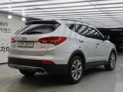 Hyundai Santafe 2014, 142004 км, за 5074.17 USD