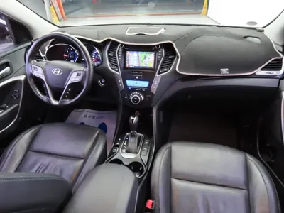 Hyundai Santafe 2014, 142004 км, за 5074.17 USD