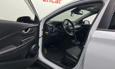 Hyundai Kona 2018, 60976 км, за 9649.47 USD - фото 10