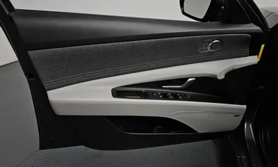 Hyundai Avante 2021, 59293 км, за 12222.38 USD - фото 24