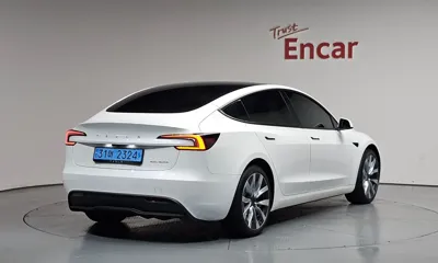 Tesla Model 3 2024, 17611 км, за 33381.83 USD
