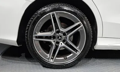 Mercedes-Benz C-Class 2019, 87318 км, за 16195.15 USD