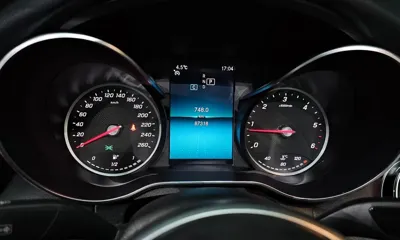 Mercedes-Benz C-Class 2019, 87318 км, за 16195.15 USD - фото 8