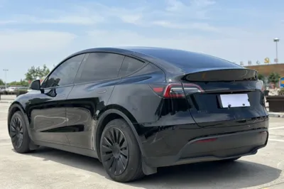 Tesla Model Y 2023, 42000 км, за 30461 USD