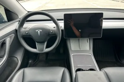 Tesla Model Y 2023, 42000 км, за 30461 USD - фото 12