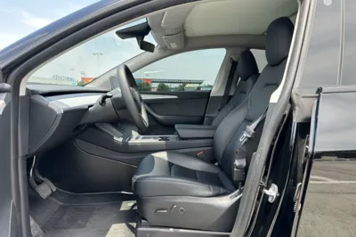 Tesla Model Y 2023, 42000 км, за 30461 USD - фото 15