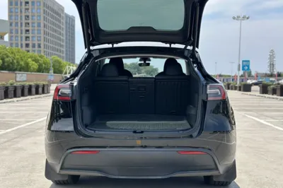 Tesla Model Y 2023, 42000 км, за 30461 USD - фото 19