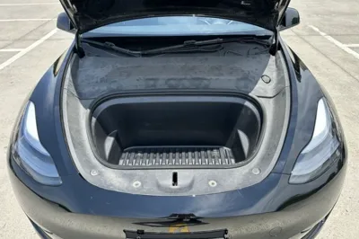Tesla Model Y 2023, 42000 км, за 30461 USD - фото 20