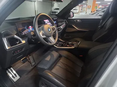 BMW X7 2024, 10700 км, за 87759.18 USD