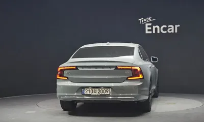 Volvo S90 2024, 35607 км, за 27907.91 USD