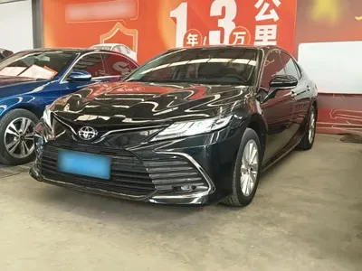 Toyota Camry · 2022 год