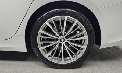 BMW 3-Series 2022, 62455 км, за 18942.39 USD