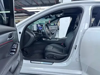 Cadillac CT5 2024, 20000 км, за 20599.95 USD