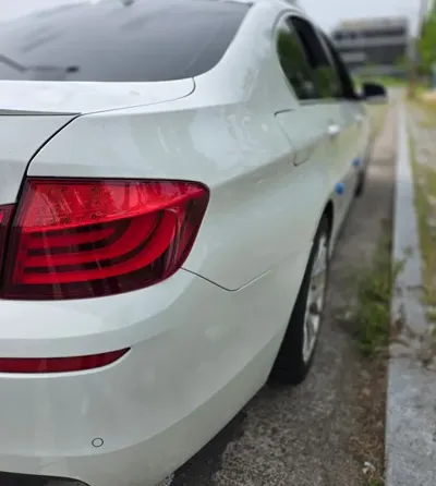 BMW 5-Series 2013, 237000 км, за 5525.58 USD