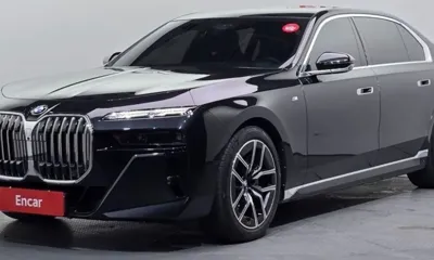 BMW 7-Series · 2023 год
