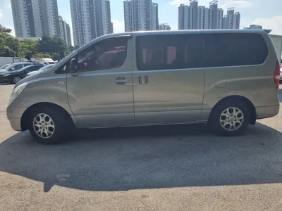Hyundai Starex 2012, 190434 км, за 2822.63 USD