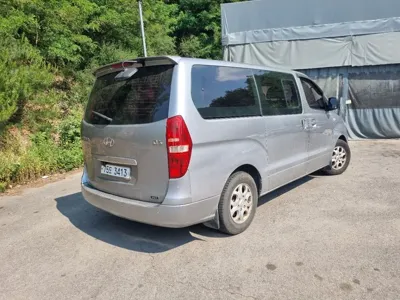 Hyundai Starex 2012, 190434 км, за 2822.63 USD