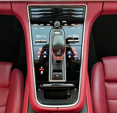 Porsche Panamera 2021, 60300 км, за 72547.07 USD - фото 17