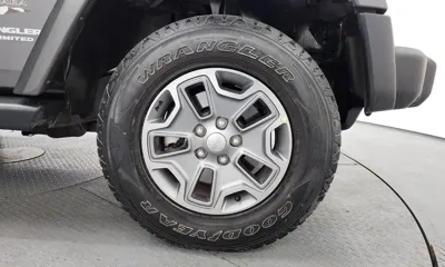 Jeep Wrangler 2017, 66246 км, за 16446.72 USD