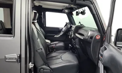 Jeep Wrangler 2017, 66246 км, за 16446.72 USD - фото 11