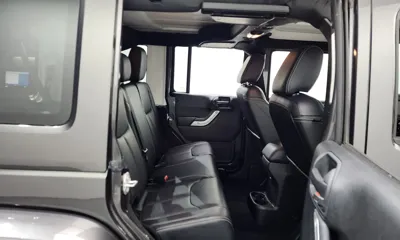 Jeep Wrangler 2017, 66246 км, за 16446.72 USD - фото 12