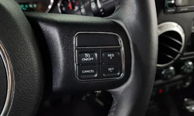 Jeep Wrangler 2017, 66246 км, за 16446.72 USD - фото 16