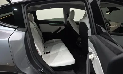 Tesla Model Y 2025, 9994 км, за 48247.34 USD - фото 12