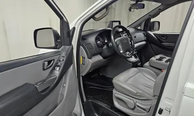 Hyundai Starex 2017, 117209 км, за 7218.86 USD - фото 10