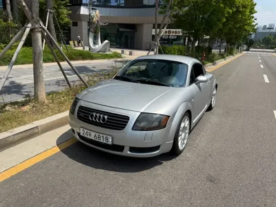 Audi TT · 2001 год