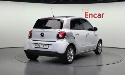 Smart Forfour 2016, 78208 км, за 7089.41 USD