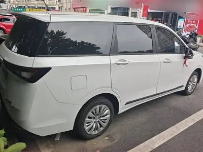 Wuling Jiachen 2025, 3900 км, за 8357.7 USD