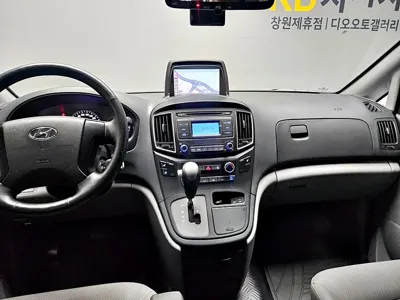 Hyundai Starex 2021, 175636 км, за 8205.33 USD - фото 8