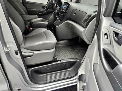 Hyundai Starex 2021, 175636 км, за 8205.33 USD - фото 9